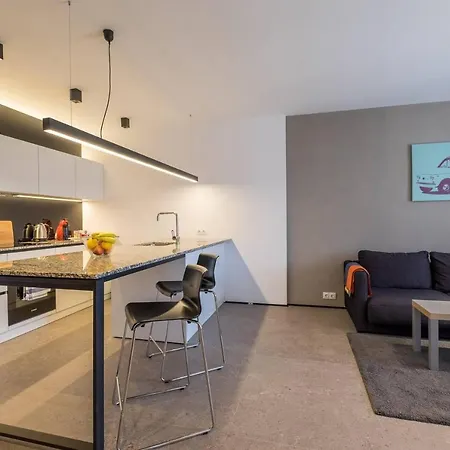 Apartamento Minimal Interior Design / Metro Station / Luxury B