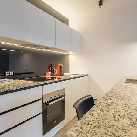 Minimal Interior Design / Metro Station / Luxury B Apartment *
